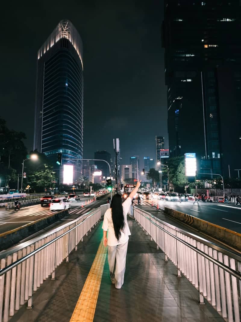 Jalan M.H. Thamrin Pedestrian Bridge - Image 1