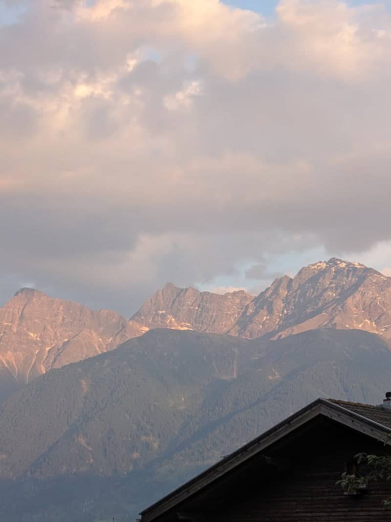 Glorenza Mountain View - Image 1