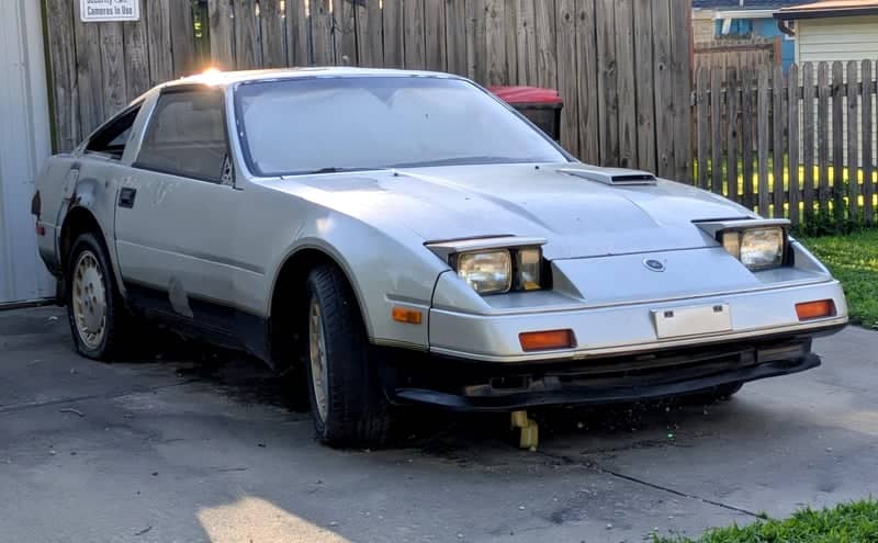 Classic Nissan 300ZX Driveway - Image 1