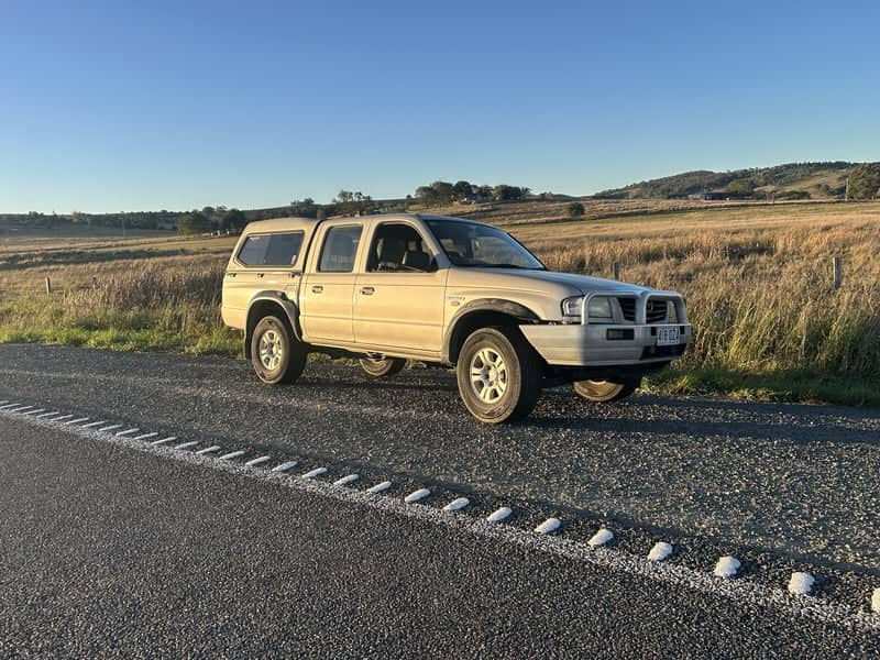 Scenic Rim Rural Roadside - Image 1