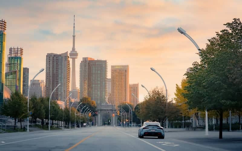 Princes' Blvd Skyline View - Image 1