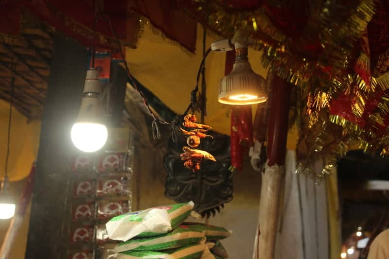 Cinema Road Street Market - Image 1