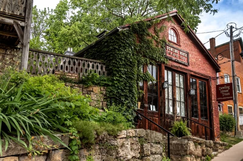 Dowling House - Image 1