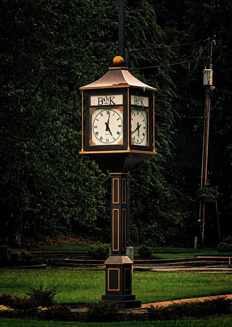 Historic Somerville Town Square Clock - Image 1