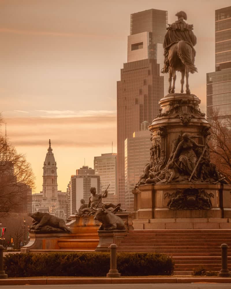 Washington Monument at Eakins Oval - Image 1