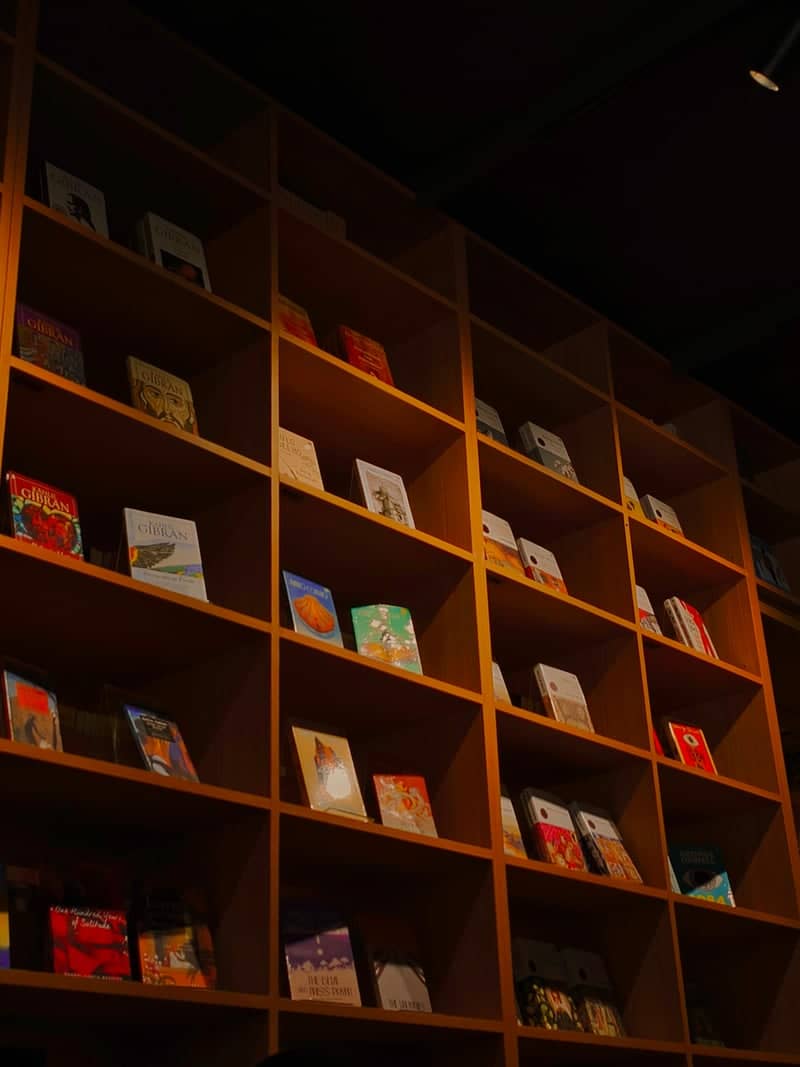 Semarang Modern Bookstore Interior - Image 1