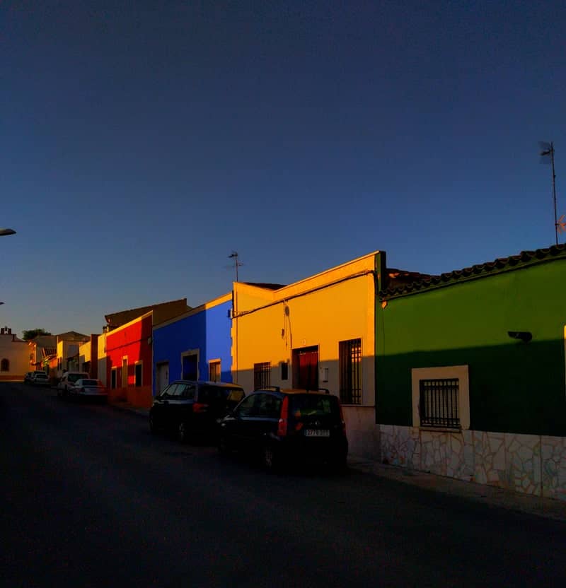 Colorful Houses of Valdepeñas - Image 1
