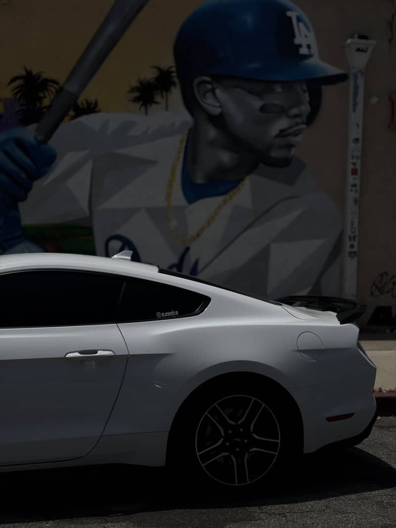 Mookie Betts Mural Burbank - Image 1