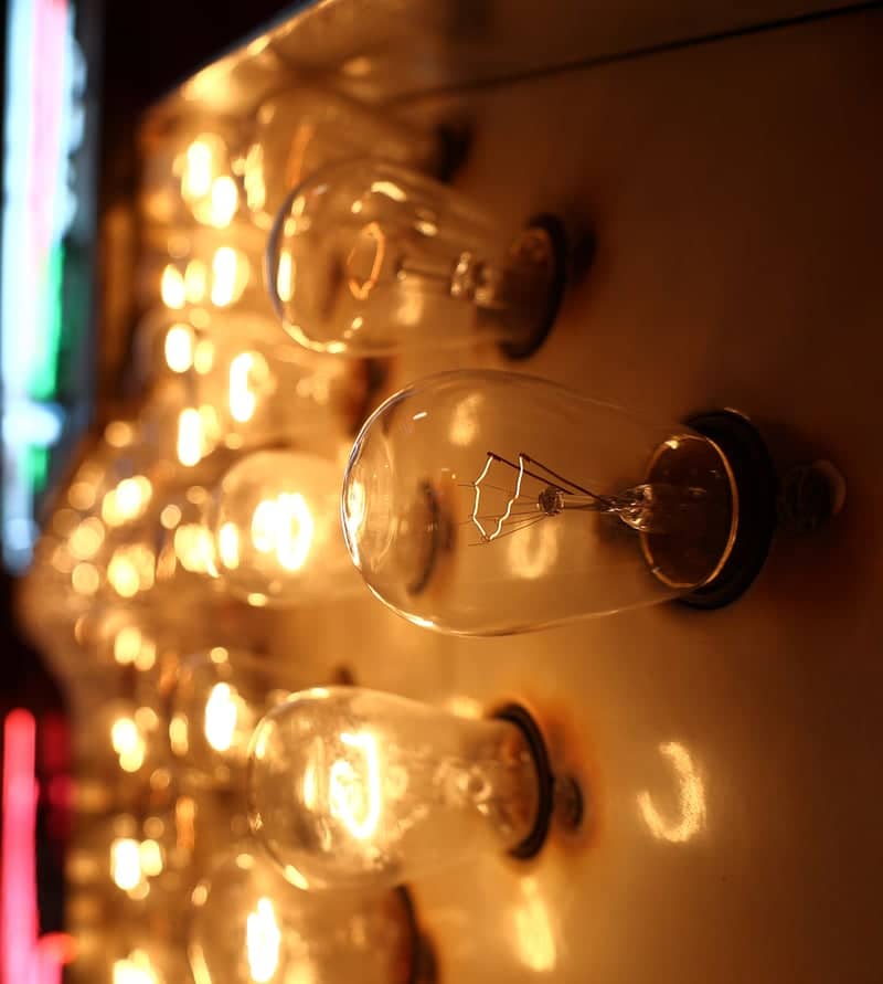 Covington Vintage Light Display - Image 1