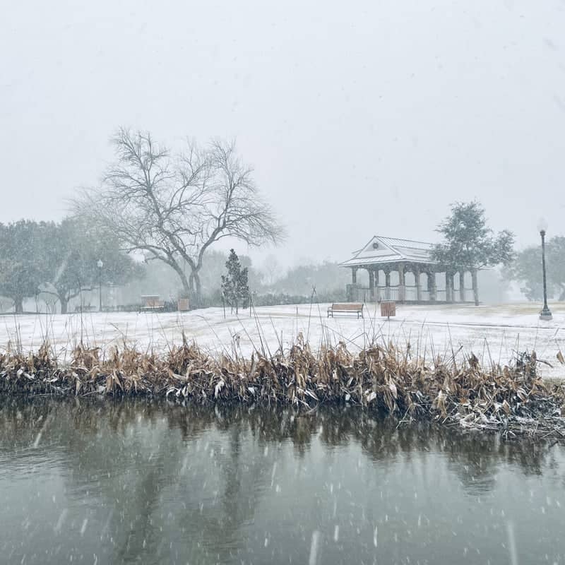 Oakland Lake Park Gazebo - Image 1