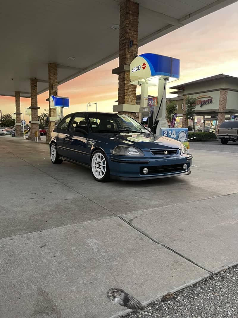 ARCO Gas Station Fontana - Image 1