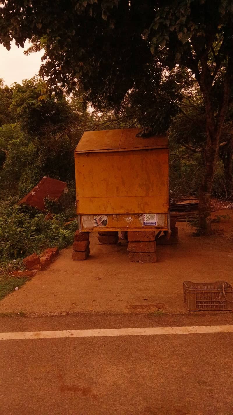 Kanna Vihar Roadside Kiosk - Image 1
