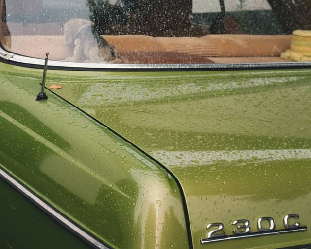 Vintage Mercedes 230C in Kassel - Image 1