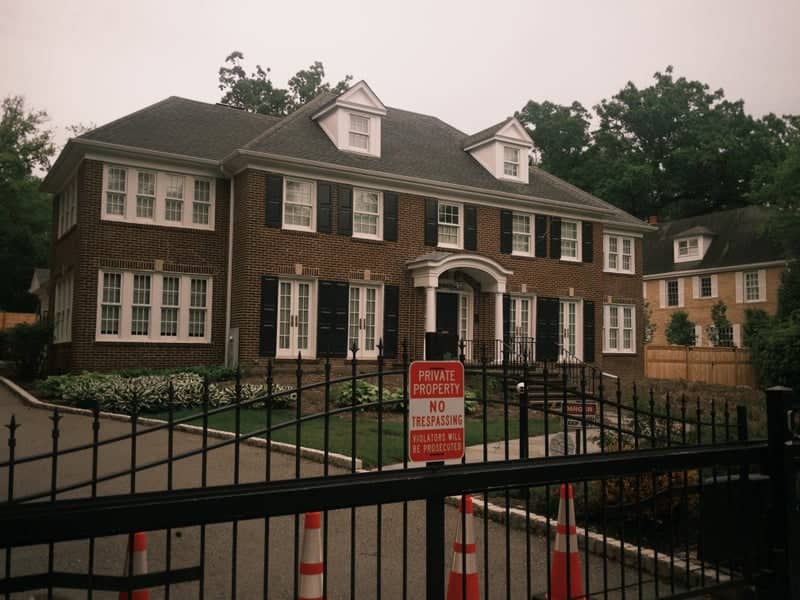 Home Alone House - Image 1