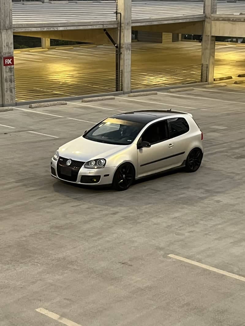Towne Ridge Parking Garage - Image 1