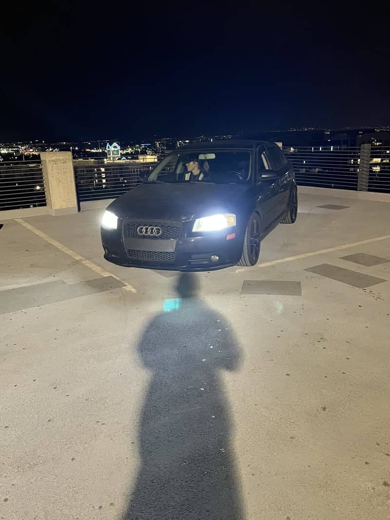 Sandy Rooftop Parking Overlook - Image 1