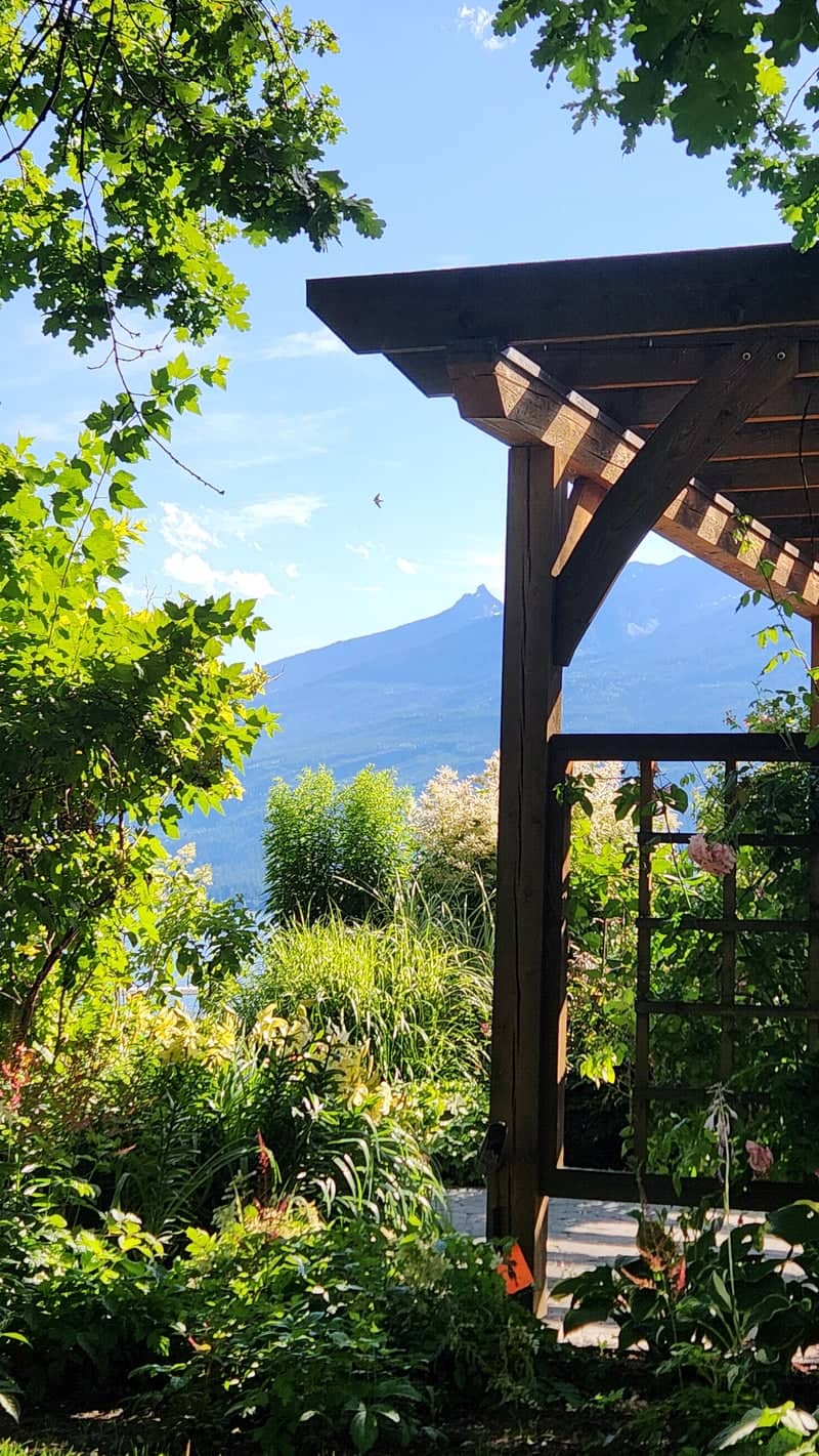 Nakusp Garden Overlook - Image 1