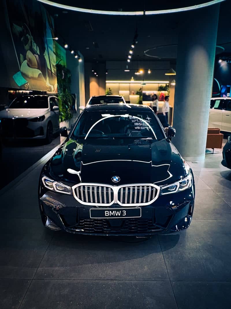 Siam Paragon BMW Showroom - Image 1