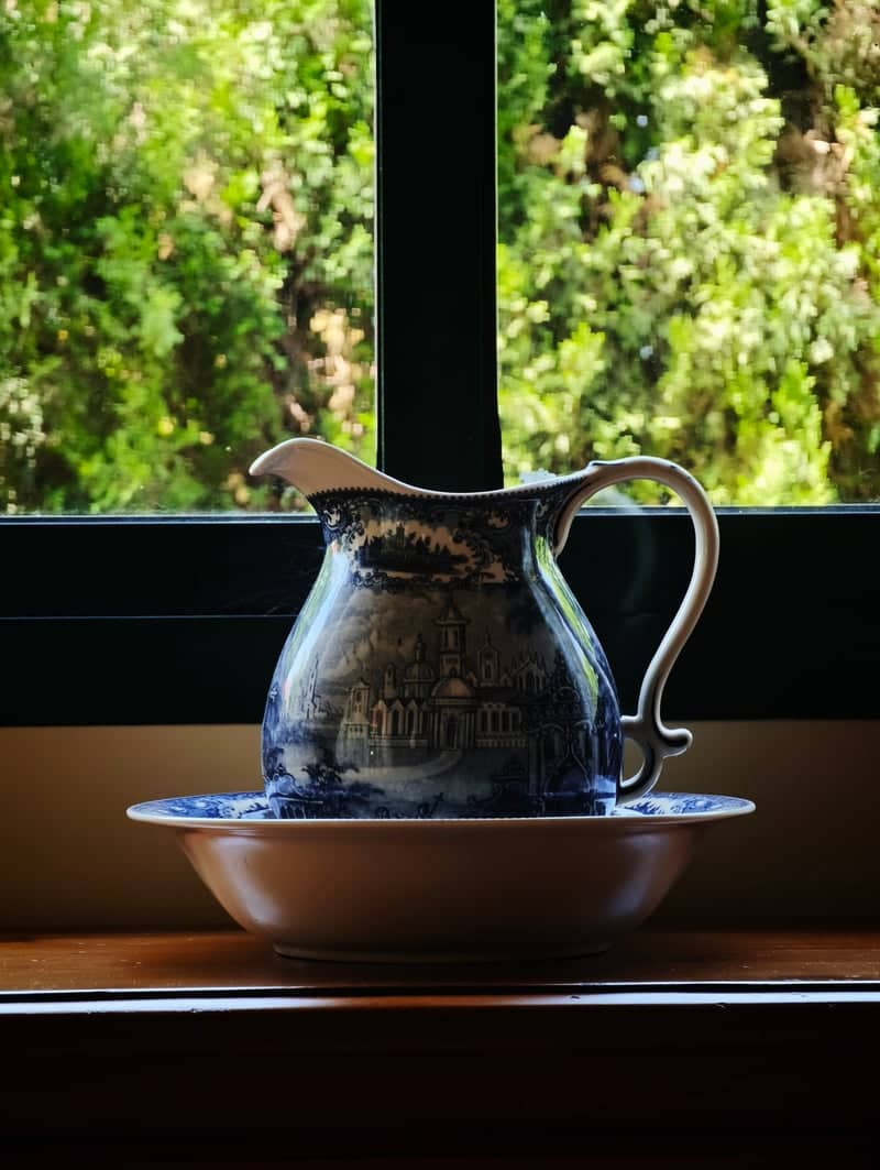 Mediterranean Interior Still Life - Image 1