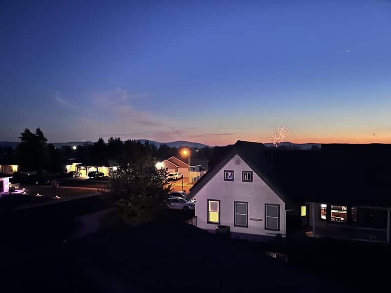 Klamath Falls Suburban Twilight View - Image 1