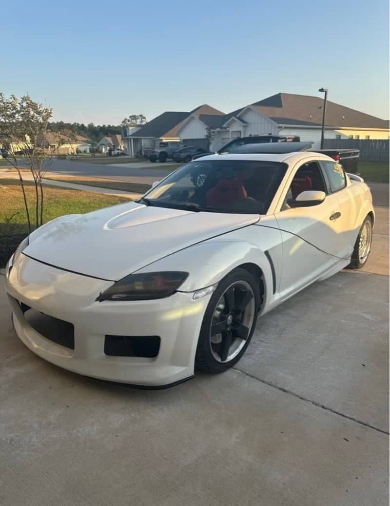 Suburban Driveway Car Spot - Image 1