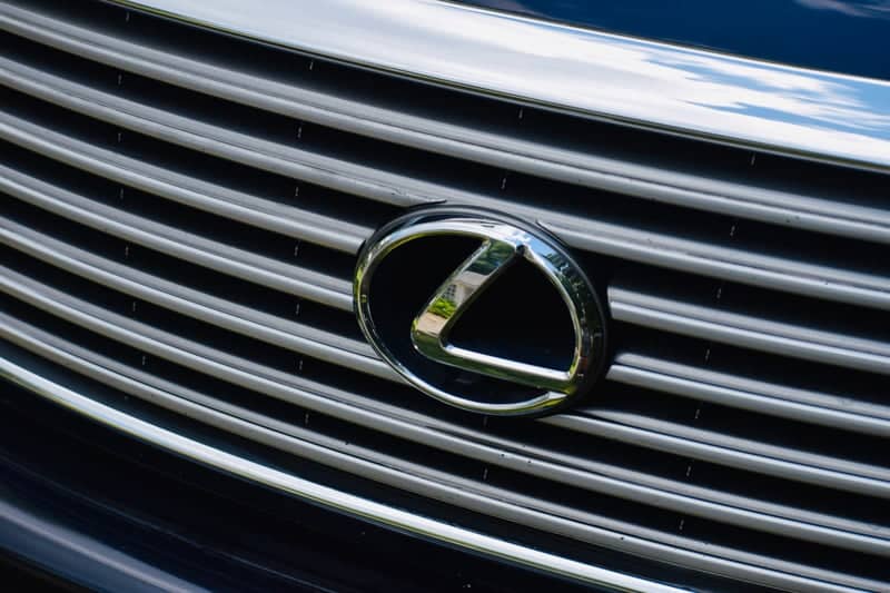 Lexus Front Grille Detail - Image 1