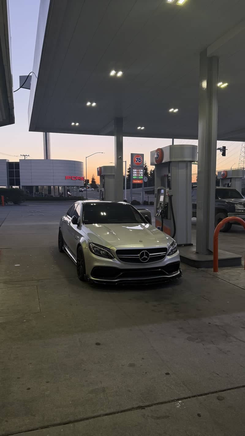 76 Gas Station Burlingame - Image 1