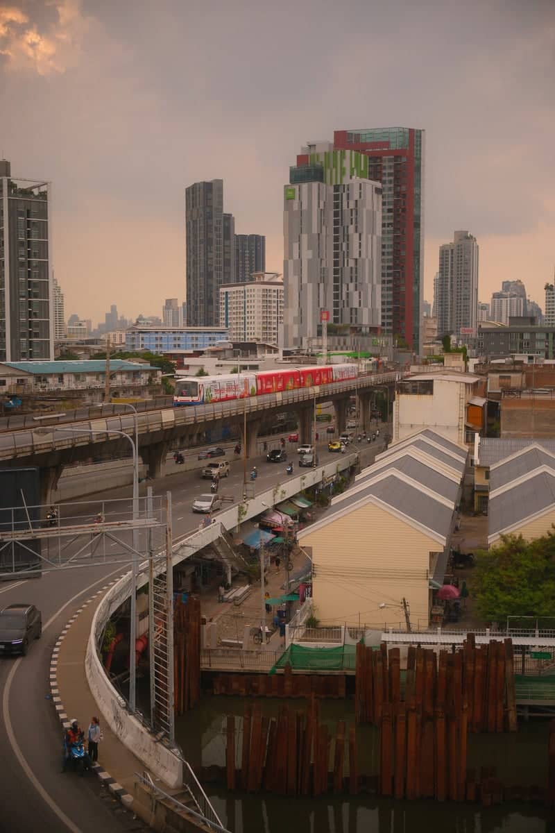Sukhumvit 38 Urban Overlook - Image 1