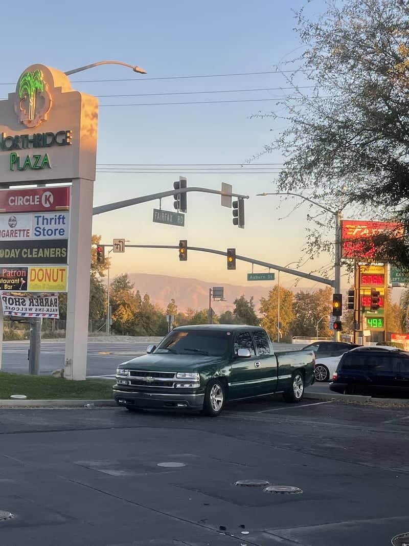 Northridge Plaza Sunset View - Image 2