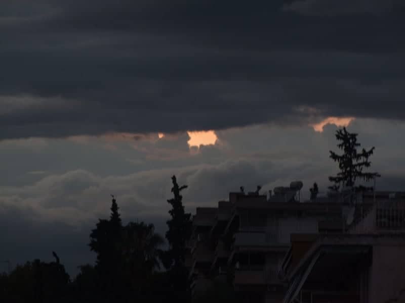Iraklio Suburb Skyline - Image 1