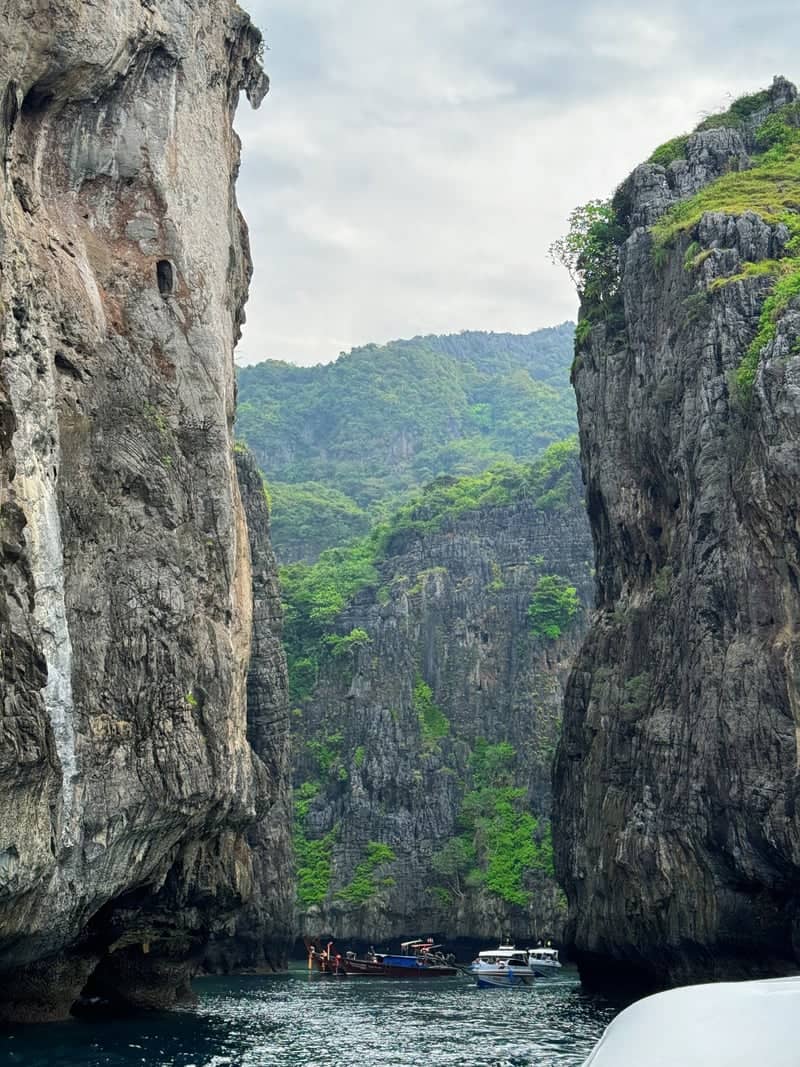Pileh Lagoon, Ko Phi Phi Le - Image 1