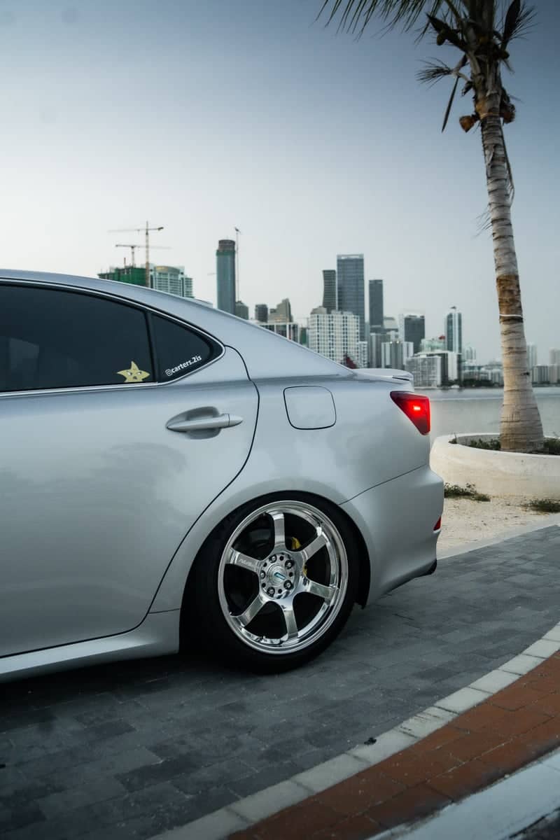 Rickenbacker Causeway Skyline Overlook - Image 1
