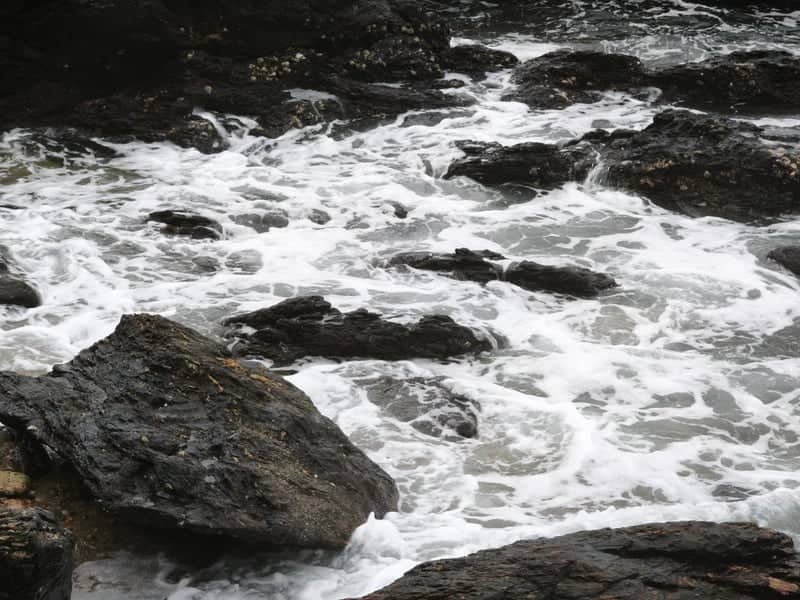 Khao Laem Ya Rocky Coast - Image 1