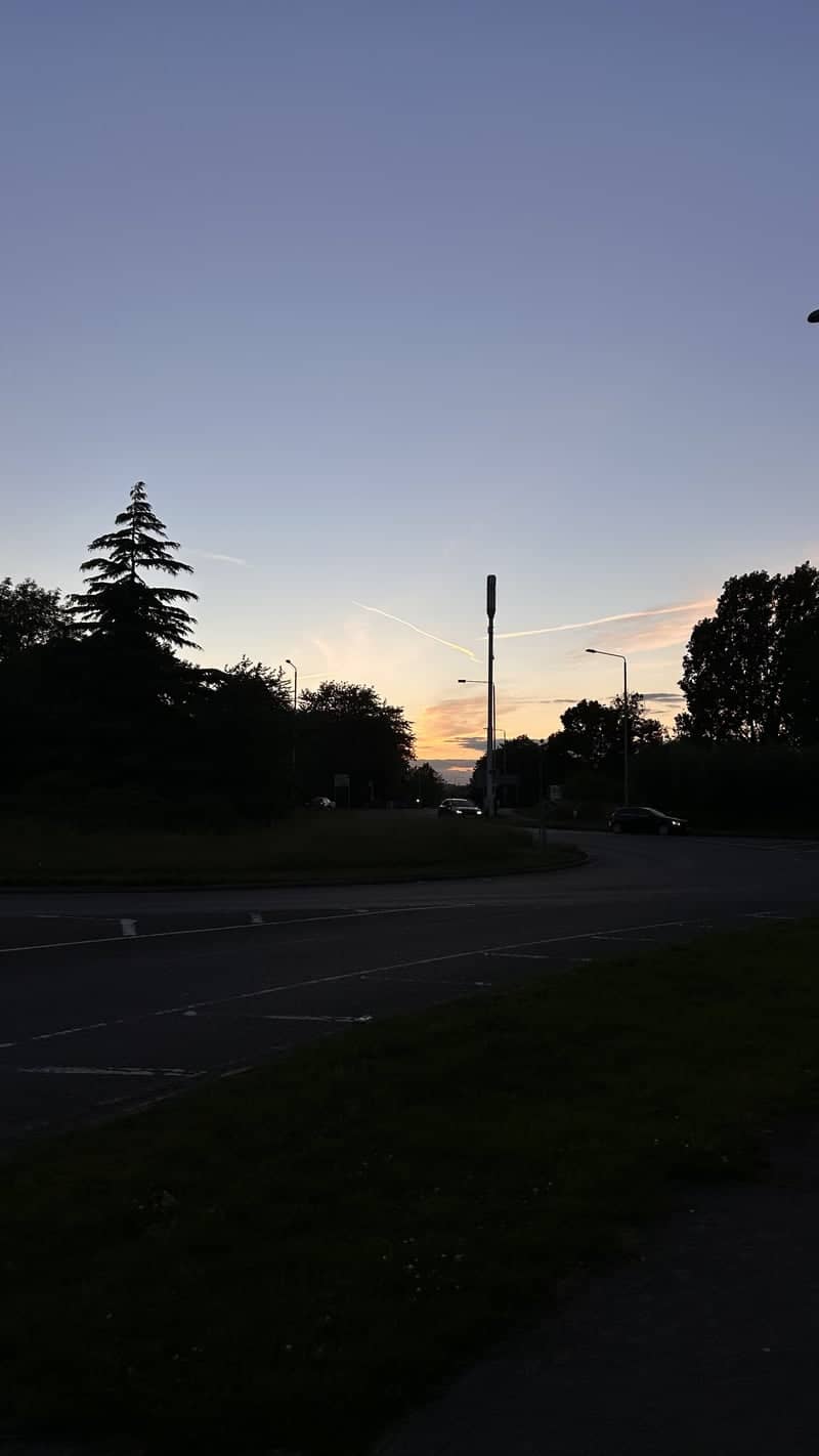 Anstey Lane Sunset View - Image 1