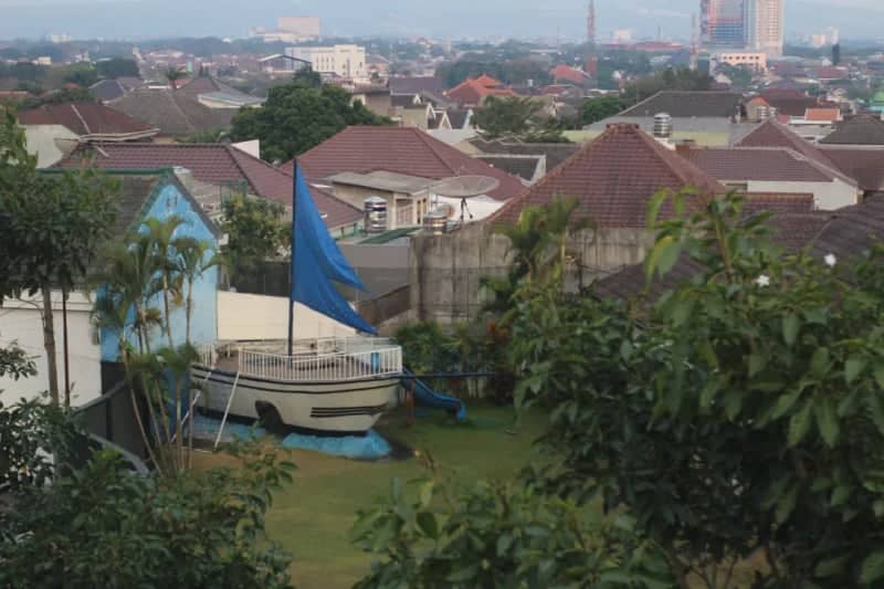 Malang Cityscape Overlook - Image 1