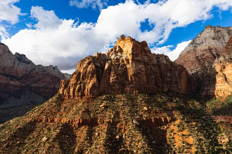 Zion National Park Sandstone Peaks - Image 1