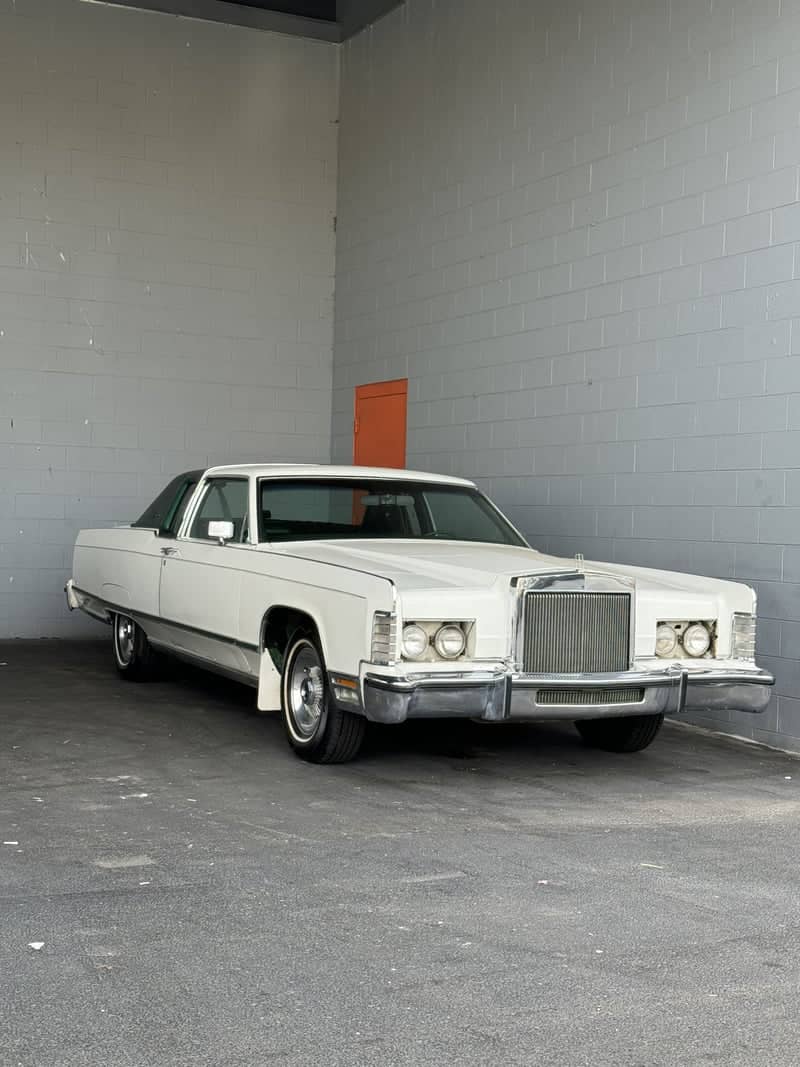 Classic Car Industrial Backdrop - Image 1