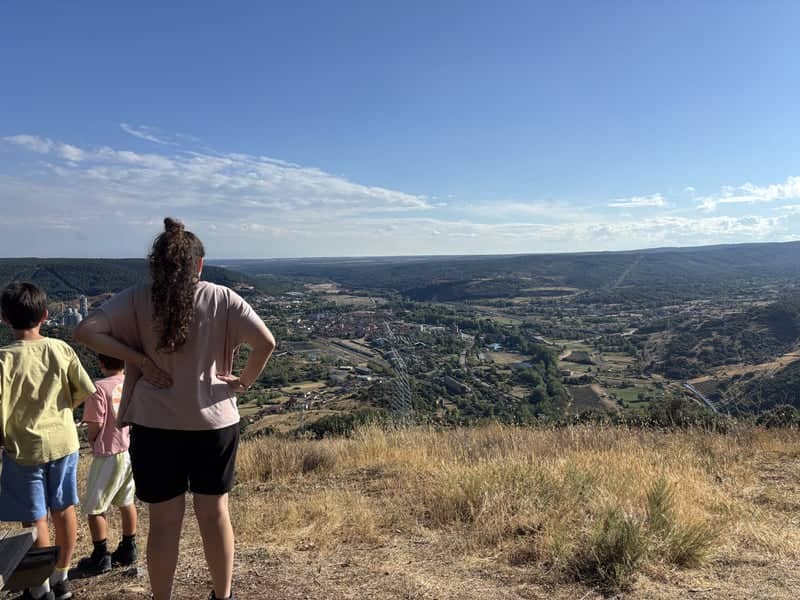 Mirador de La Robla Overlook - Image 1