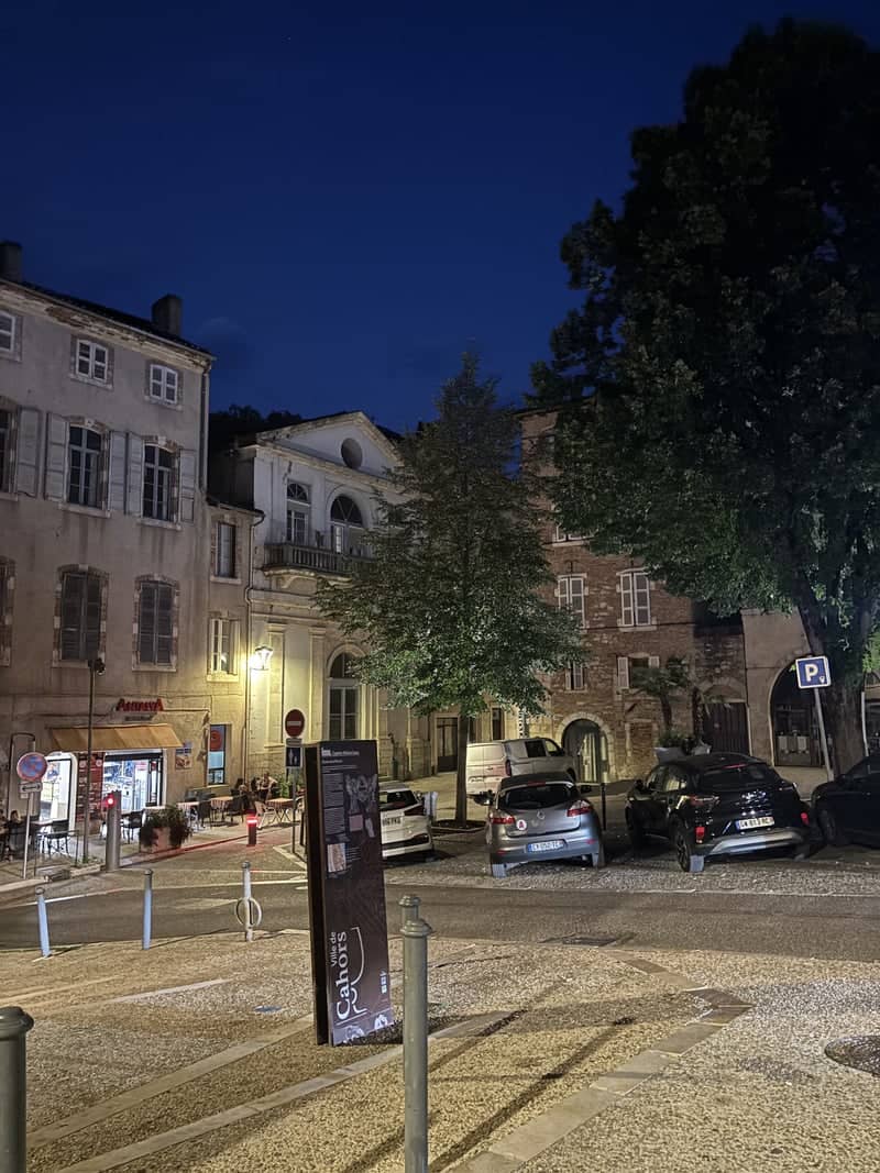 Place du Portail Alban, Cahors - Image 1