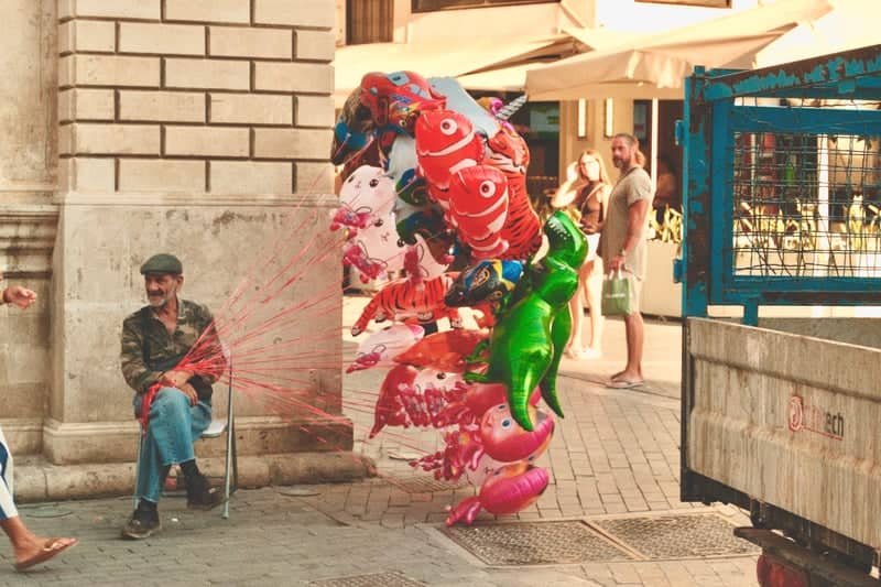 Lions Square Pedestrian Zone - Image 1