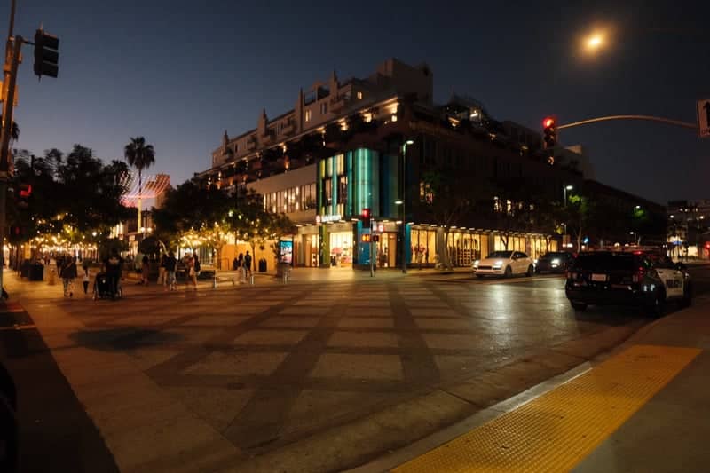 Third Street Promenade Entrance - Image 1
