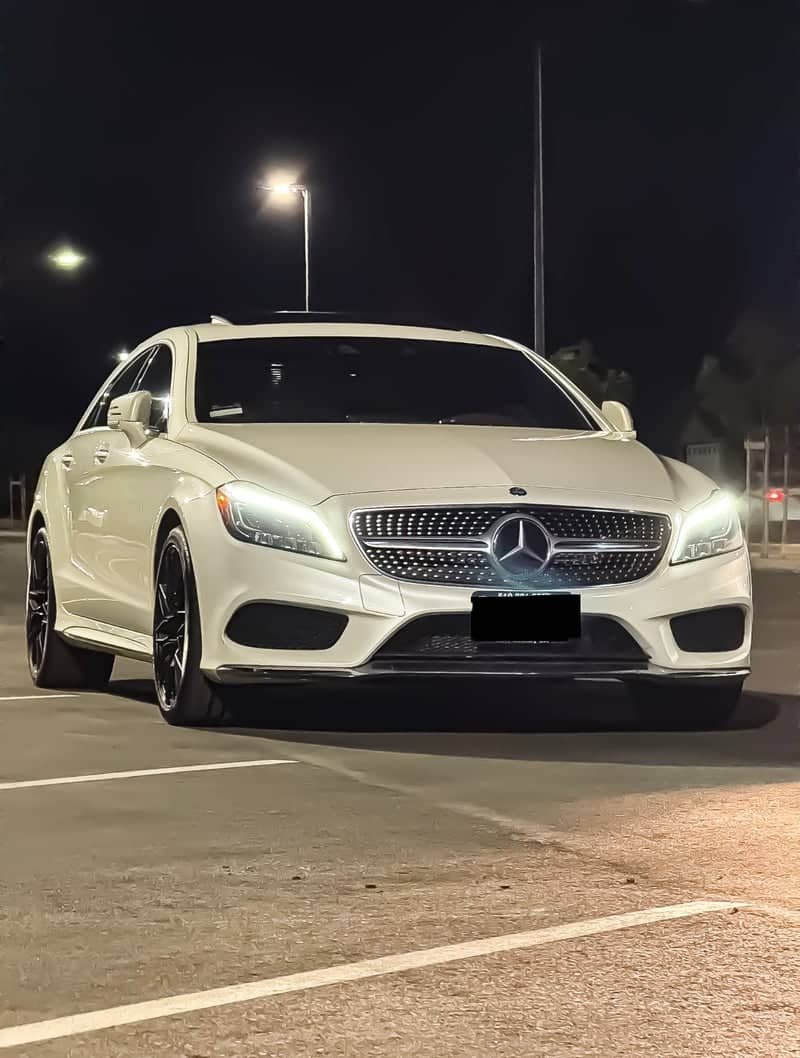 Manteca Night Parking Lot - Image 1