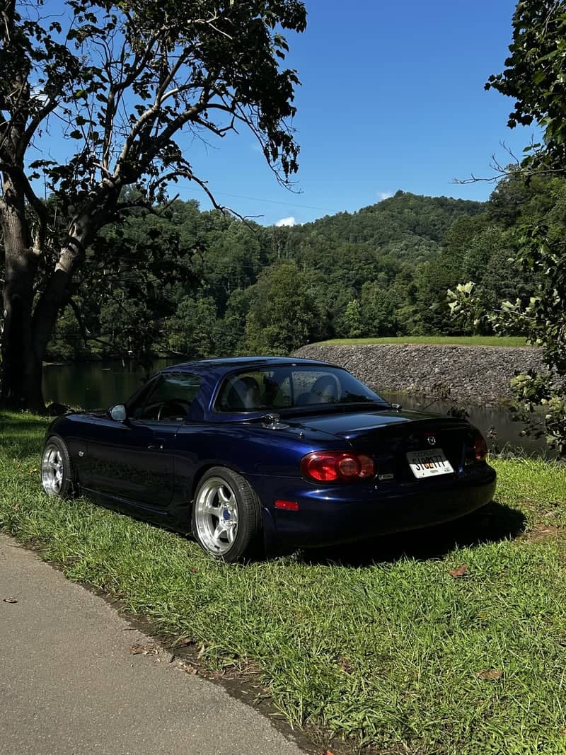 Tail of the Dragon - Cheoah Lake - Image 1