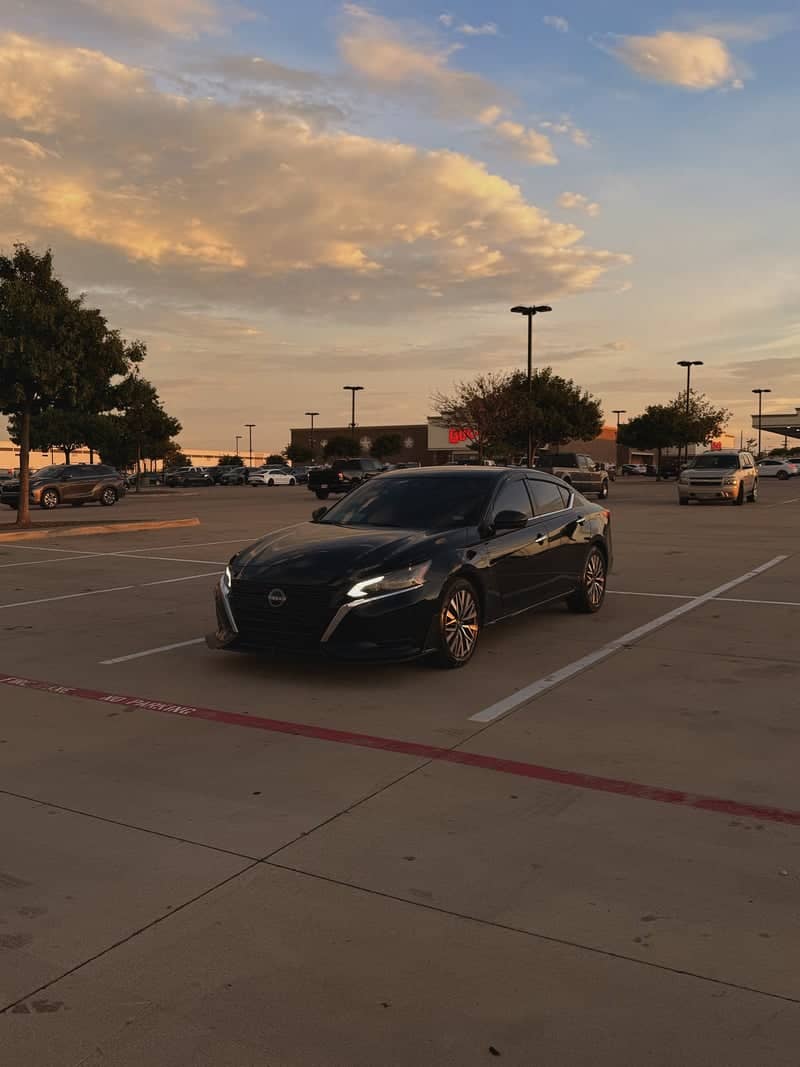 Temple Retail Center Parking Lot - Image 1