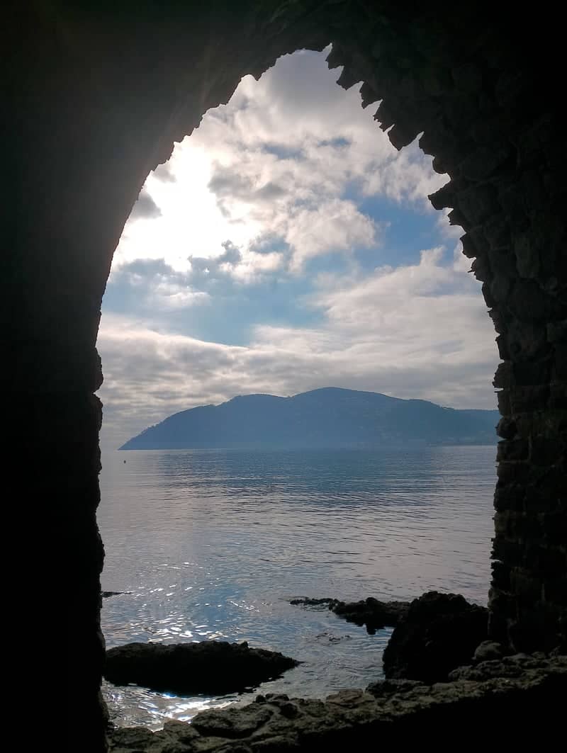 Château de la Napoule Archway - Image 1