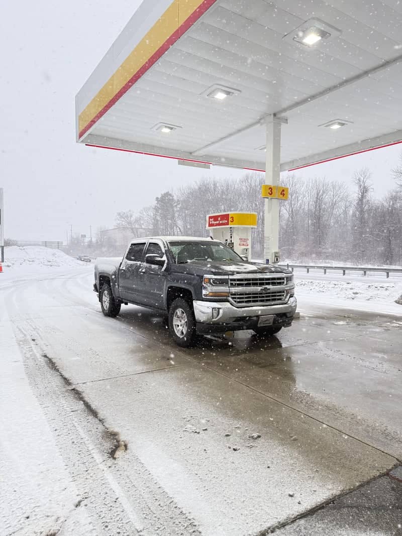 Portsmouth Shell Station - Image 1