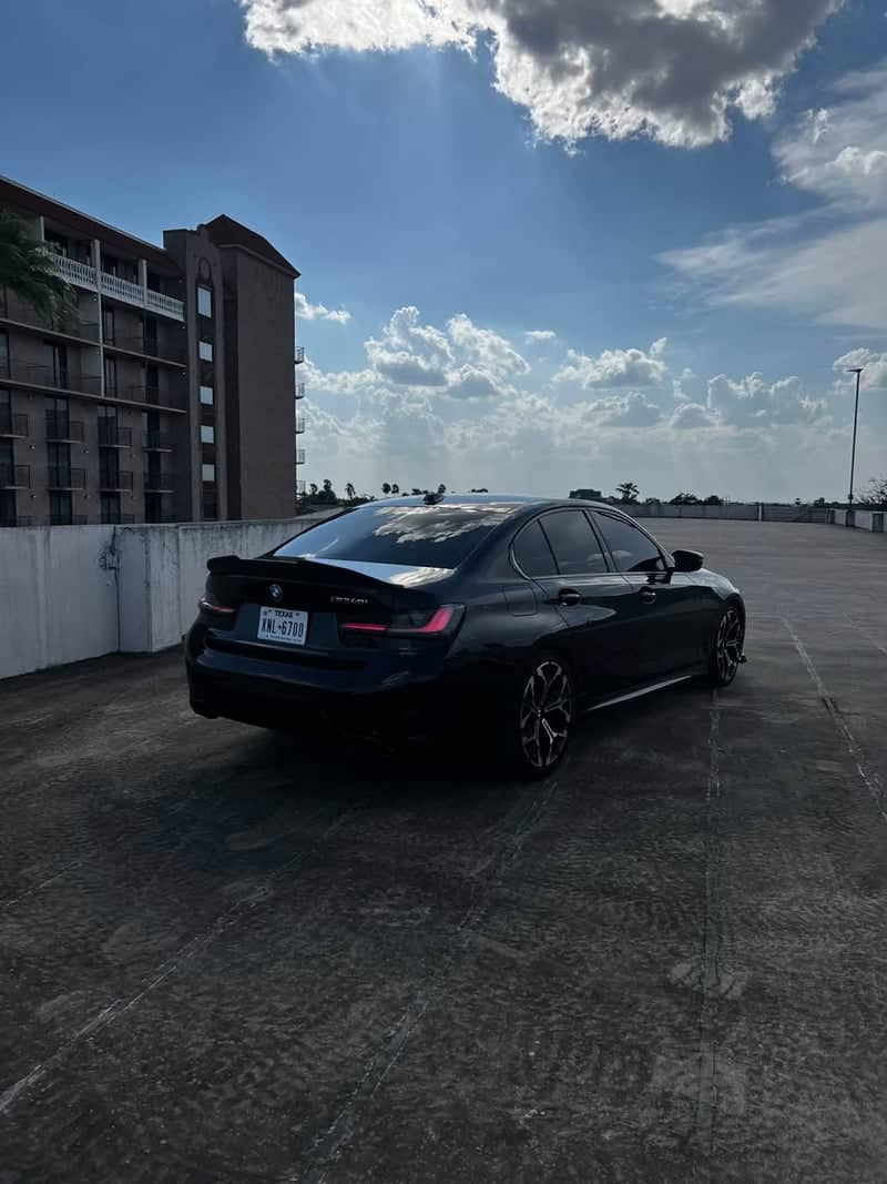 McAllen Airport Area Parking Garage Rooftop - Image 1