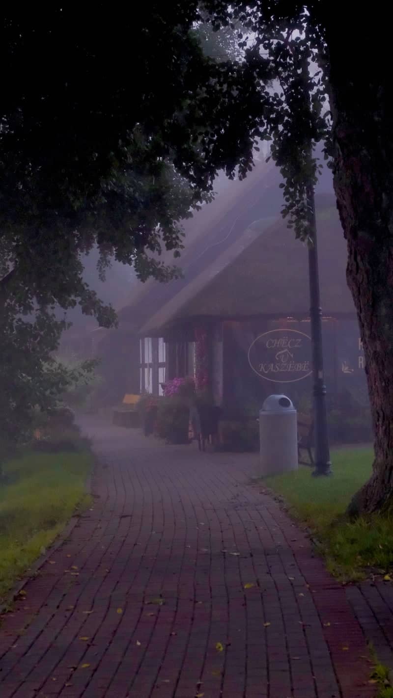 Chmielno Traditional Village Path - Image 2