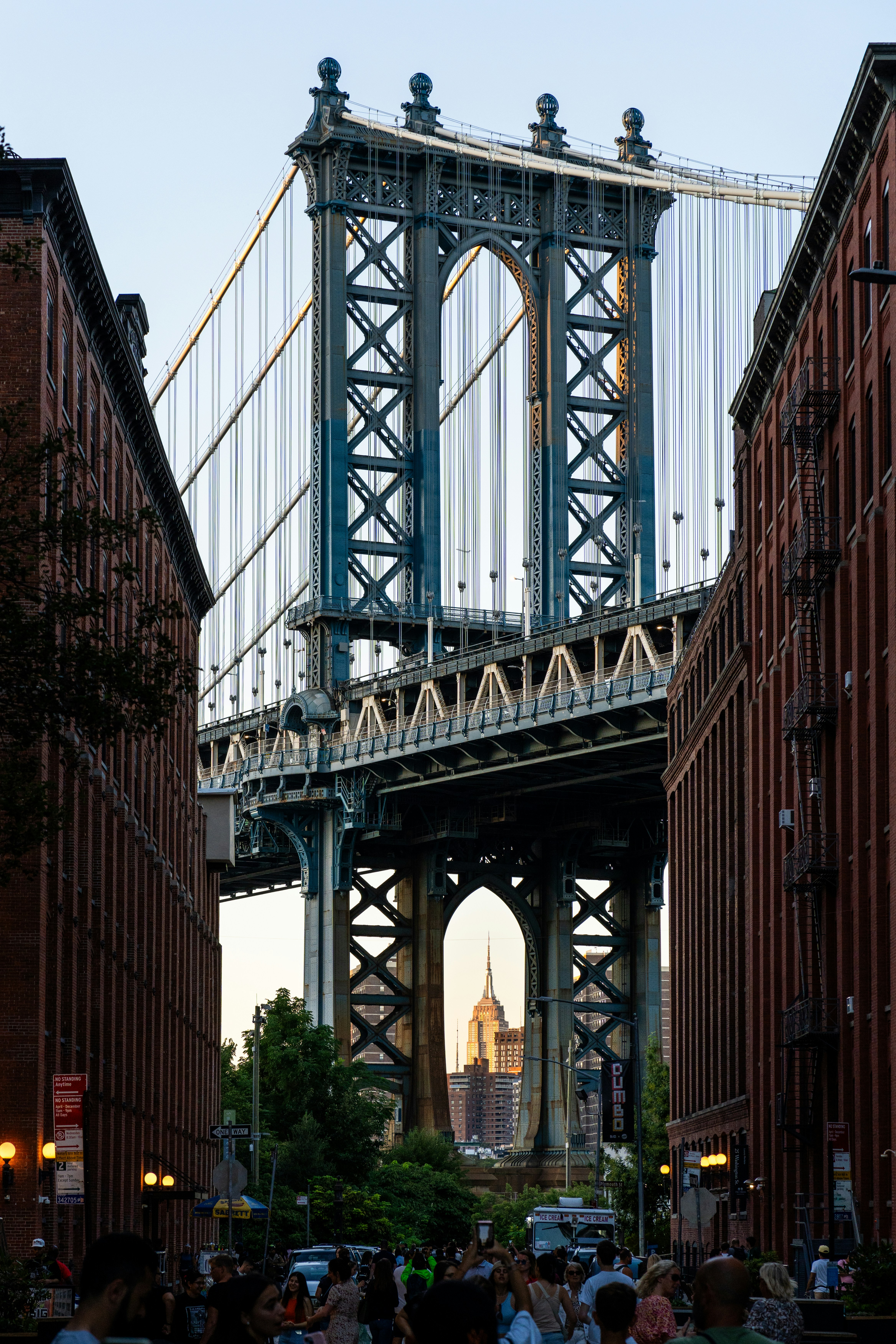 Manhattan Bridge in the morning