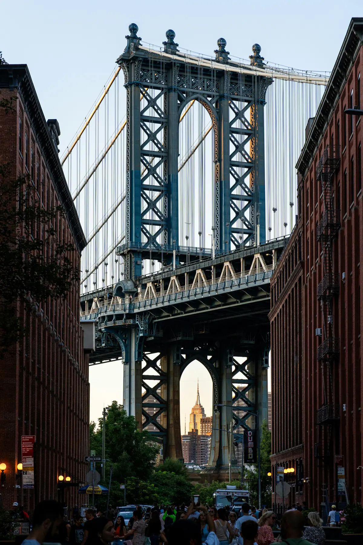Manhattan Bridge in the morning